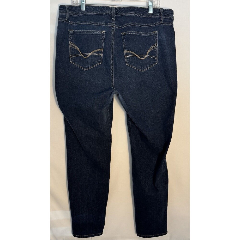 Signature Women's Dark Wash Blue Slim Straight Jeans Sz 18